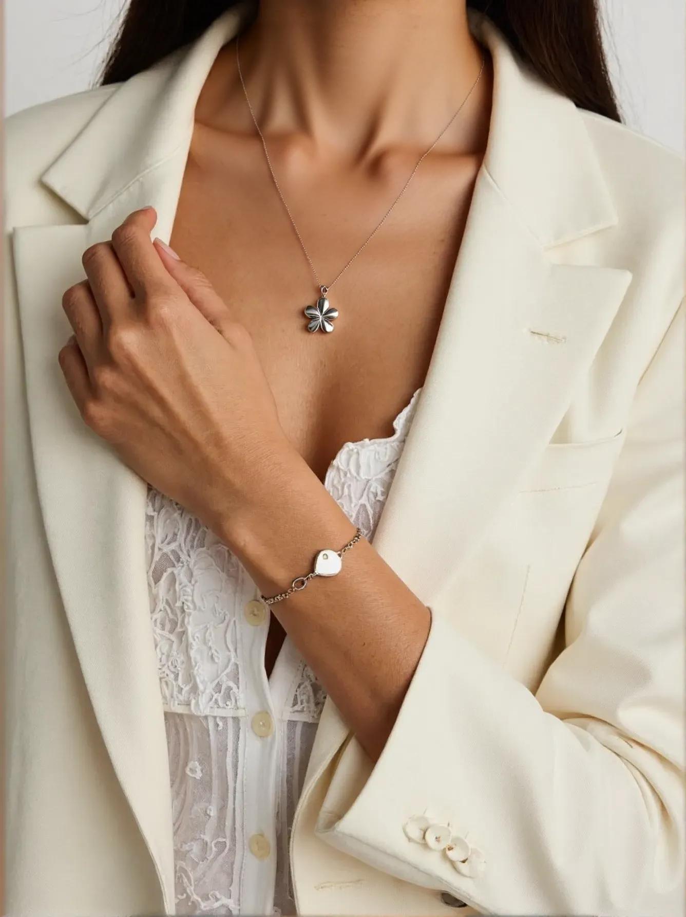 Cremation Jewelry Flower Urn Necklace for Ashes